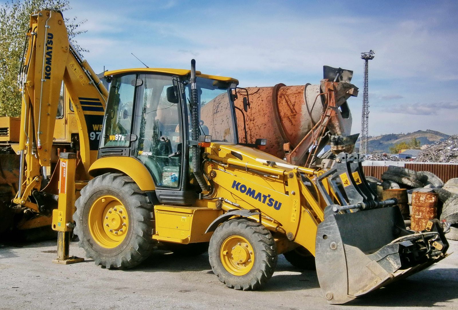 KOMATSU WB 97 R-5 filtry